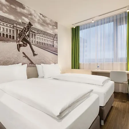 Super 8 By Wyndham Hotel