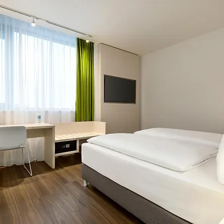 Hotel Super 8 By Wyndham 3*