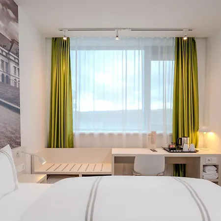 Premier - Neu Bei Premier 3*