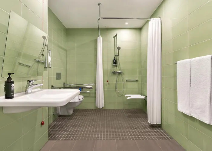 Super 8 By Wyndham Otel 3*